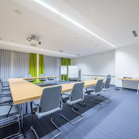 Nuernberger Hof 3*