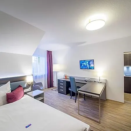 Nuernberger Hof Hotel 3*
