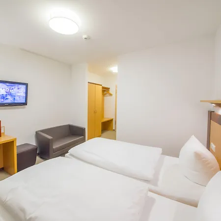 호텔 Nuernberger Hof 3*