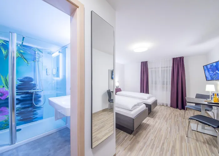 מלון Nuernberger Hof 3*