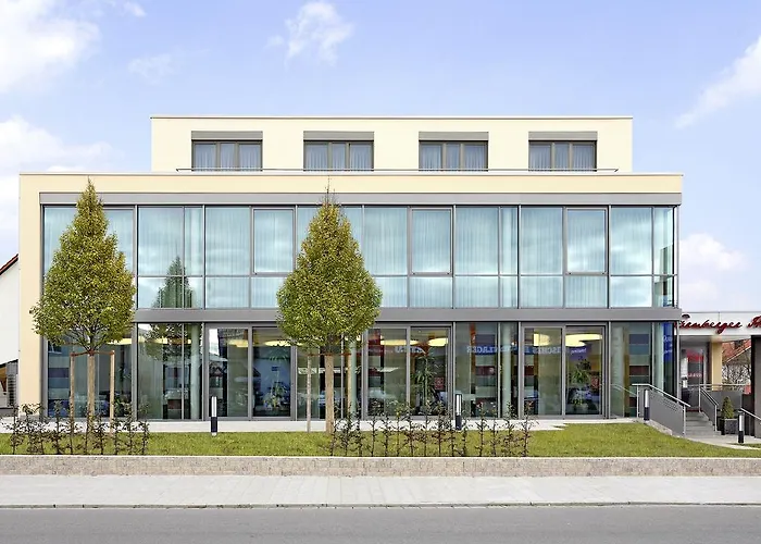 Nuernberger Hof 3*